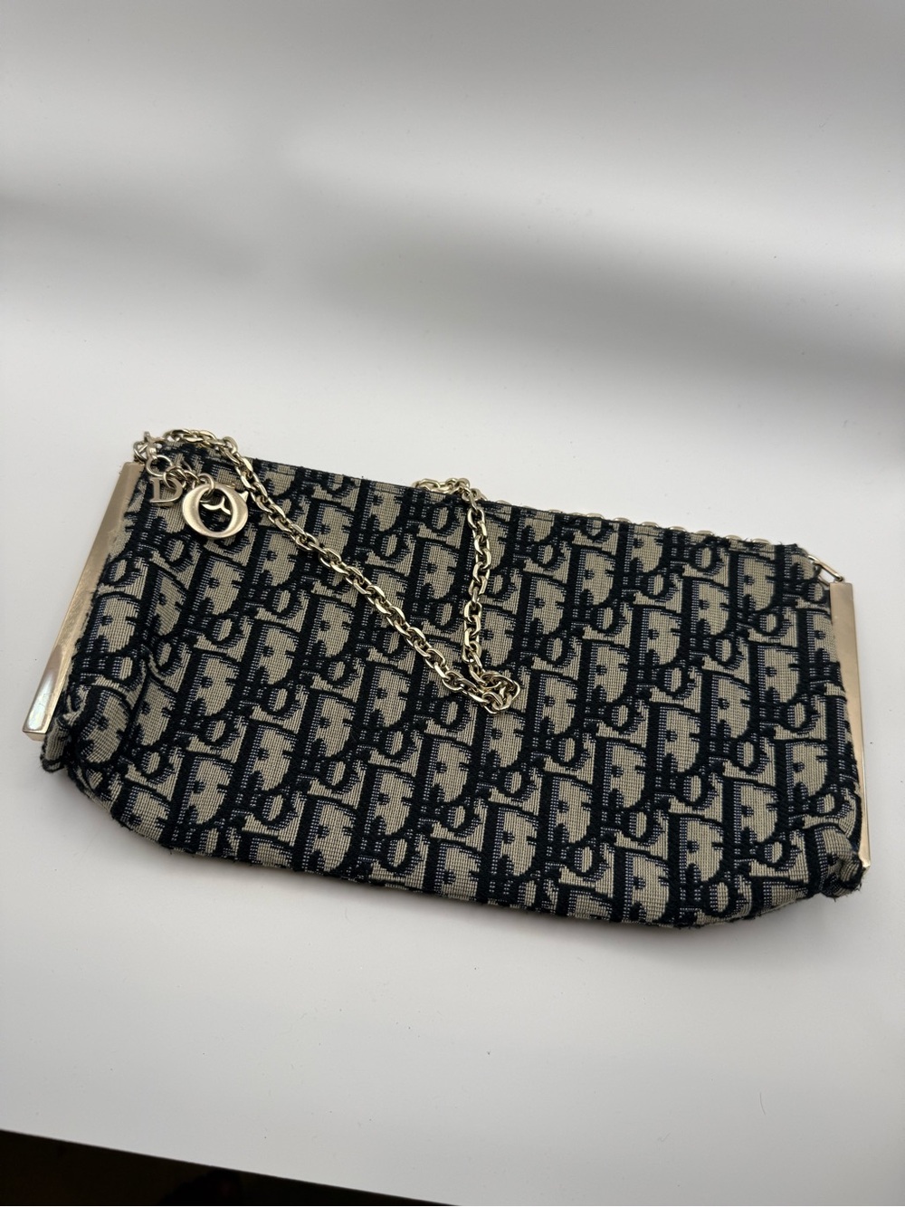 Designer Inspired Black & Cream Shoulder Bag - Picture 8 of 8